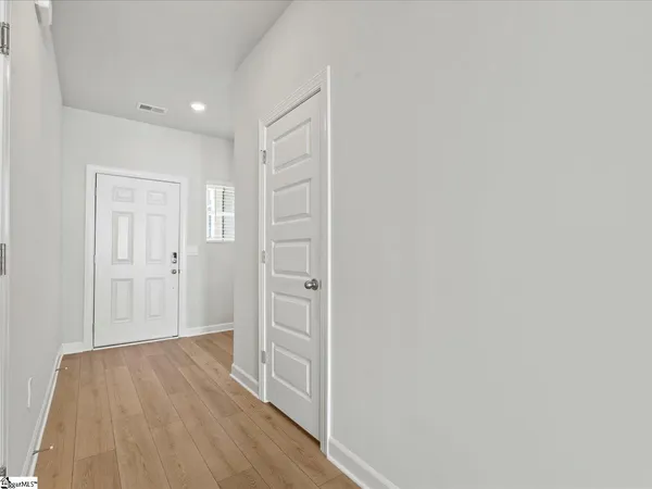 $209,900 | 306 Hampton George Court, Greer, SC 29651