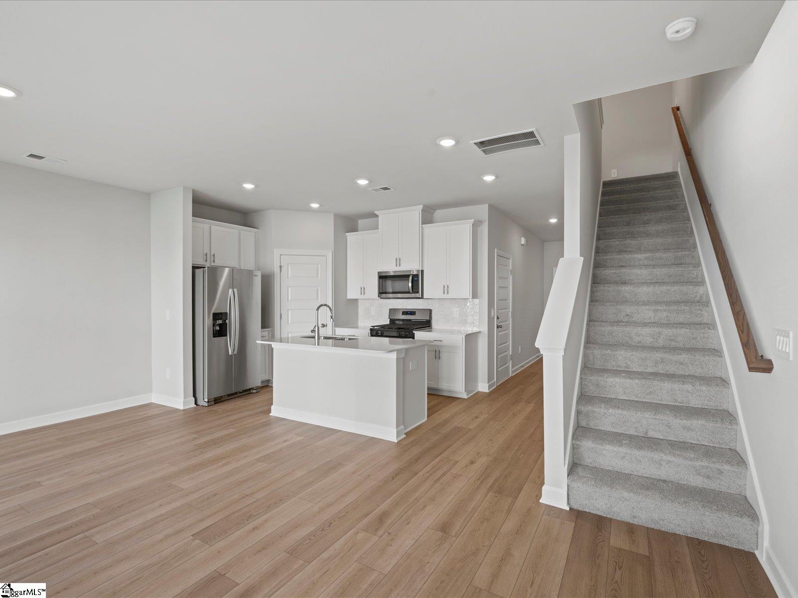 306 Hampton George Court Greer, SC 29651 - Photo 5 of 26