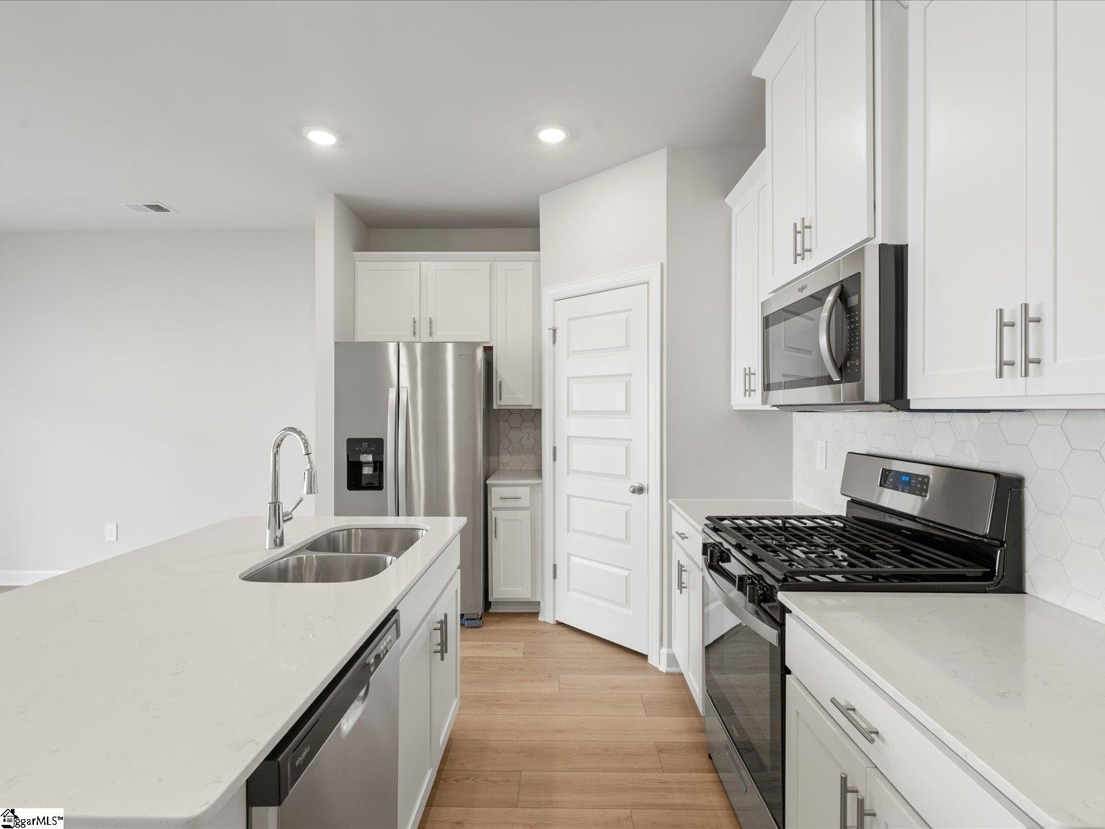 306 Hampton George Court Greer, SC 29651 - Photo 7 of 26