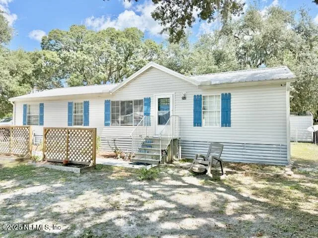 $269,900 | 202 Ash Street, Interlachen, FL 32148