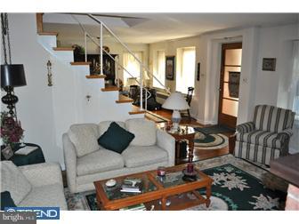 1044 Old Huntingdon Pike Rydal, PA 19046 - Photo 3 of 11 Living Room
