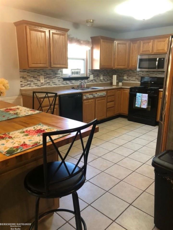 9536 Rachel Road Algonac, MI 48001 - Photo 5 of 18 50052379-4.JPG
