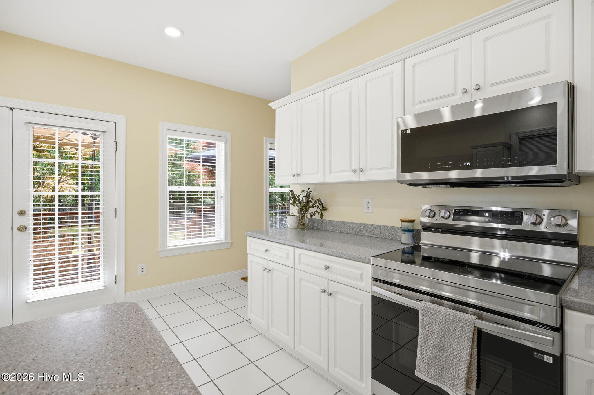 5502 Dunmore Road Wilmington, NC 28409 - Photo 11 of 49 29-web-or-mls-IMG_0911