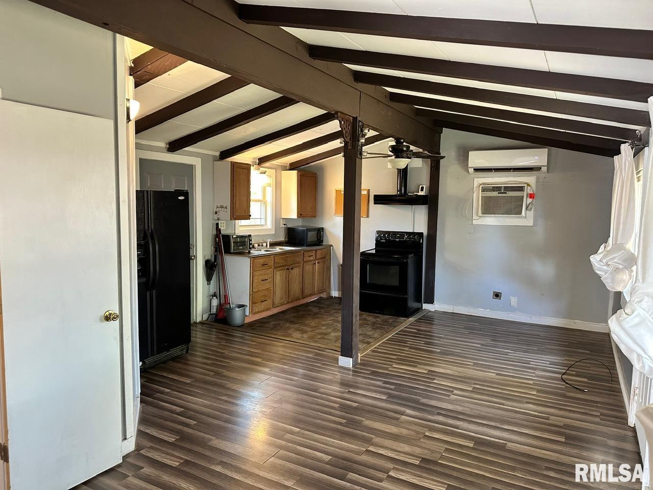 10647 Pasadena Road Carbondale, IL 62901 - Photo 2 of 18