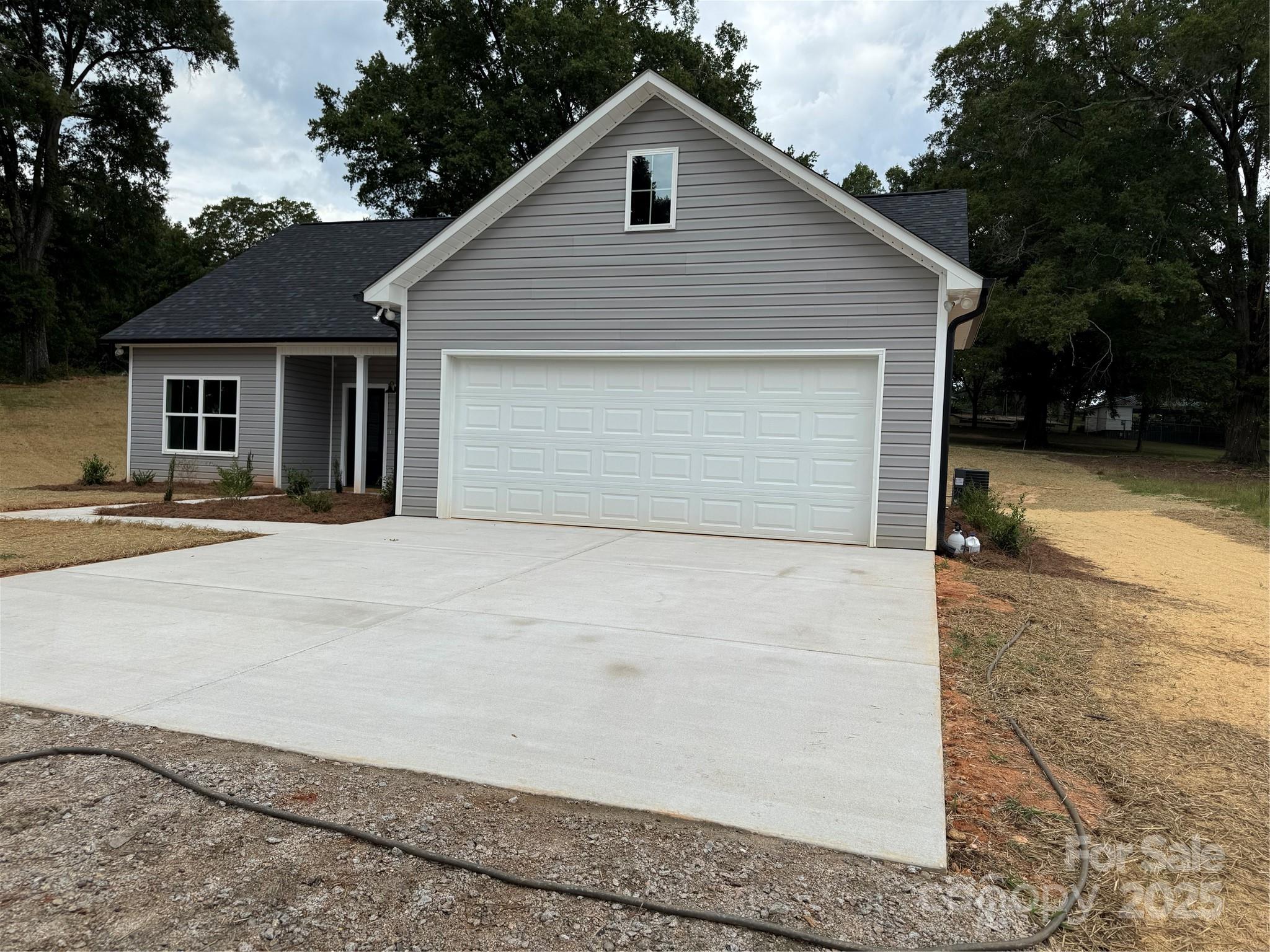 210 West Baker Street Jefferson, SC 29718 - Photo 4 of 32
