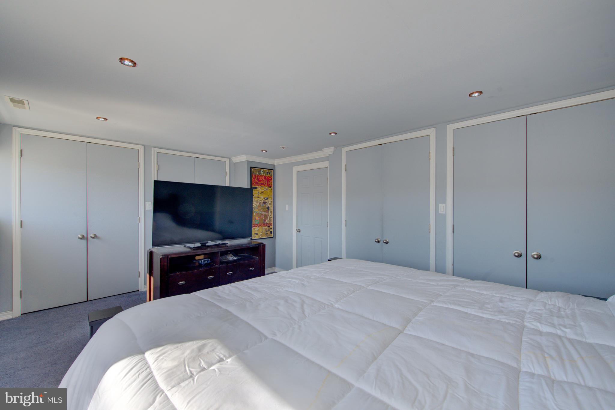 1119 Master Street Philadelphia, PA 19122 - Photo 12 of 22 Front bedroom