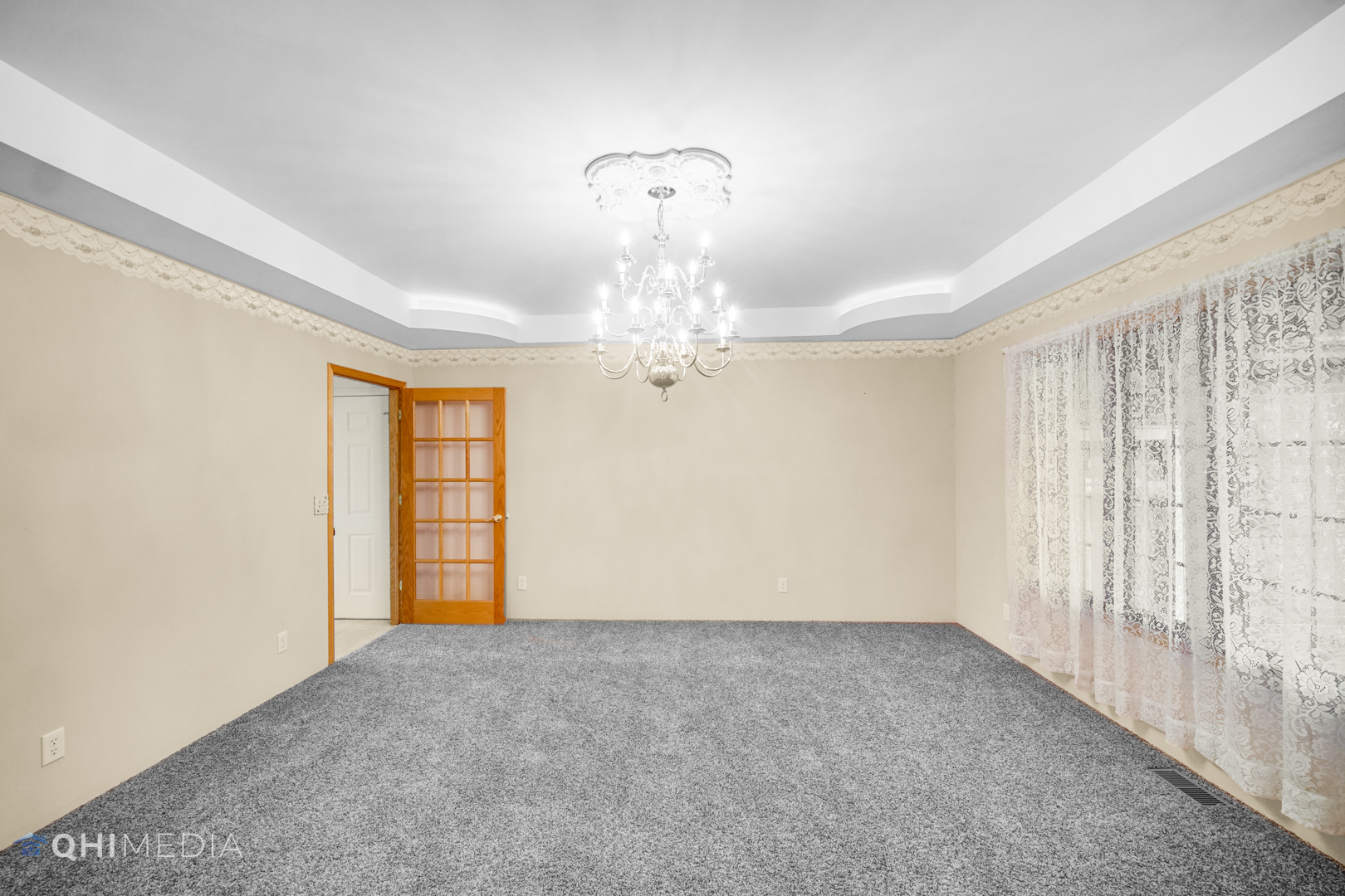 2263 Fox Run Drive Kankakee, IL 60901 - Photo 12 of 34 a view of empty room with window