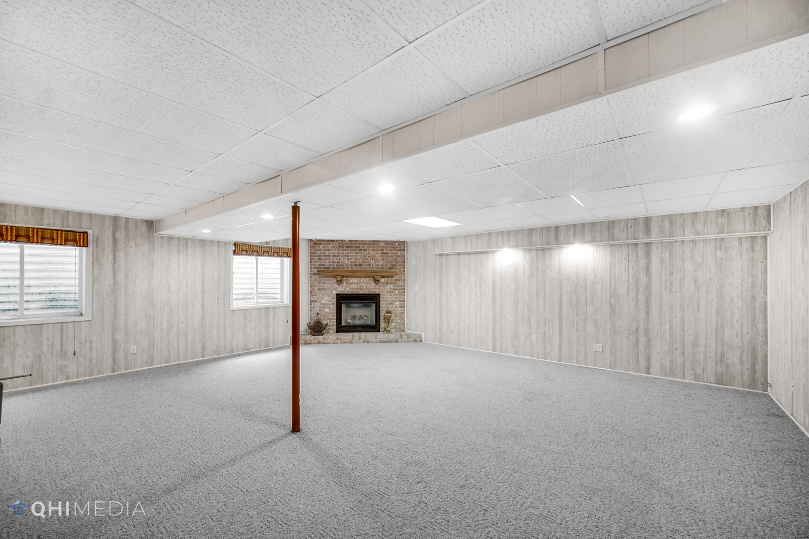 2263 Fox Run Drive Kankakee, IL 60901 - Photo 20 of 34 a view of an empty room with a fireplace