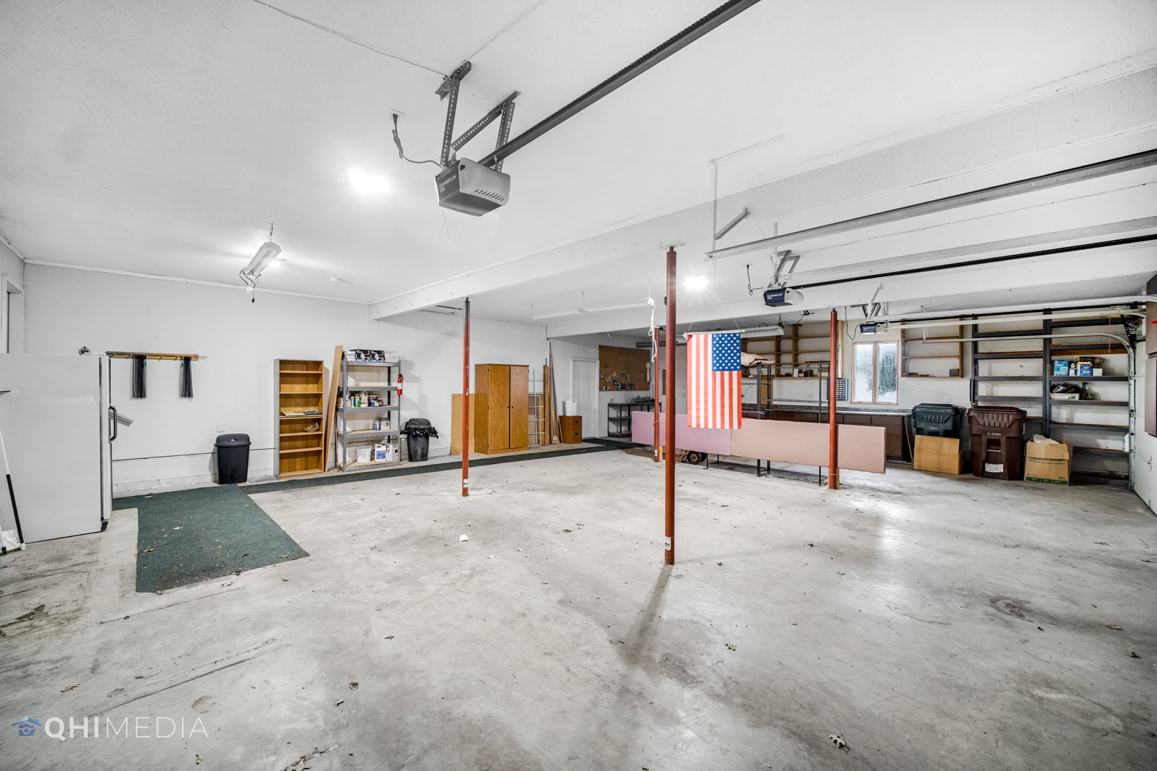 2263 Fox Run Drive Kankakee, IL 60901 - Photo 28 of 34 a view of a garage with furniture