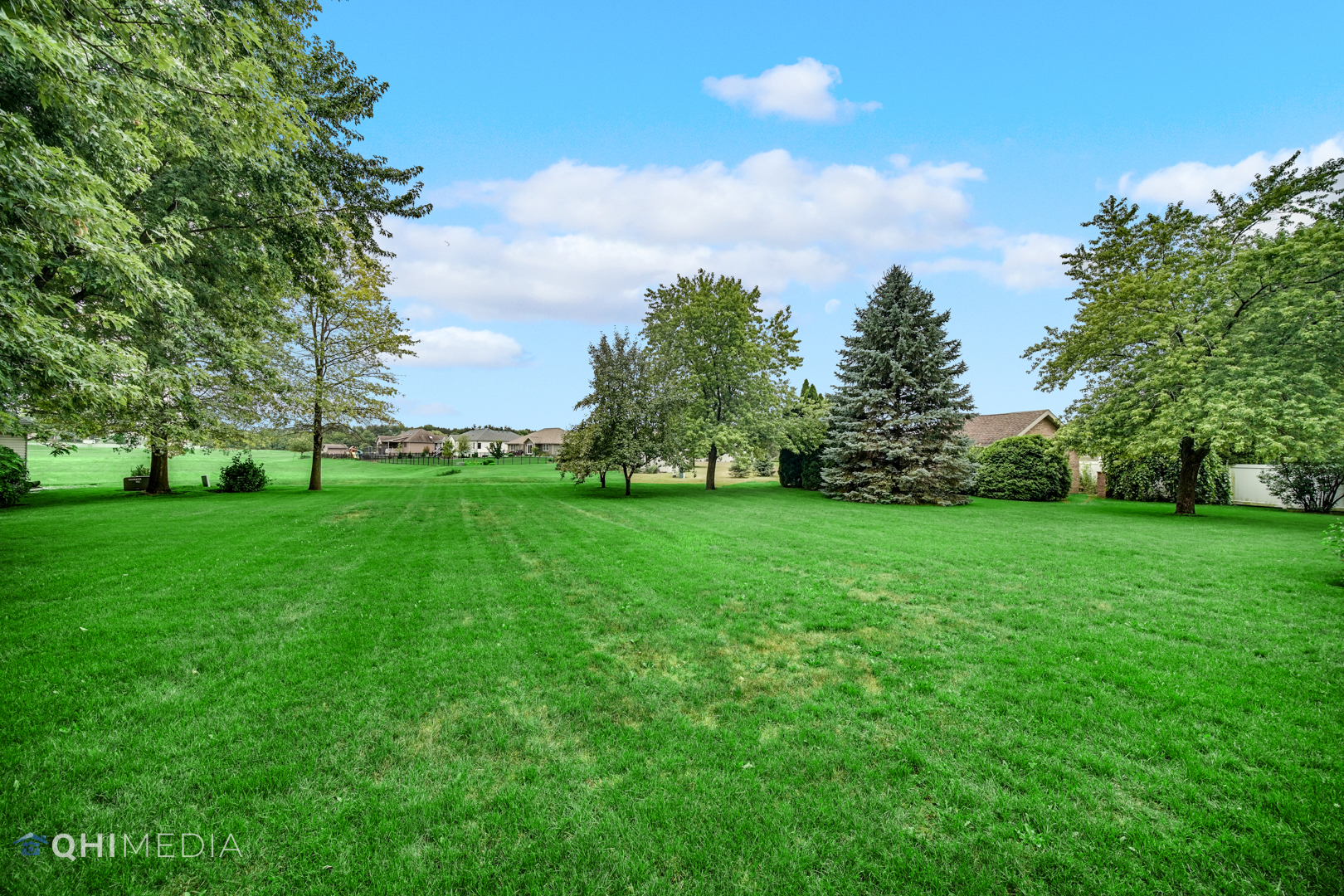 2263 Fox Run Drive Kankakee, IL 60901 - Photo 4 of 34 a view of green field with trees