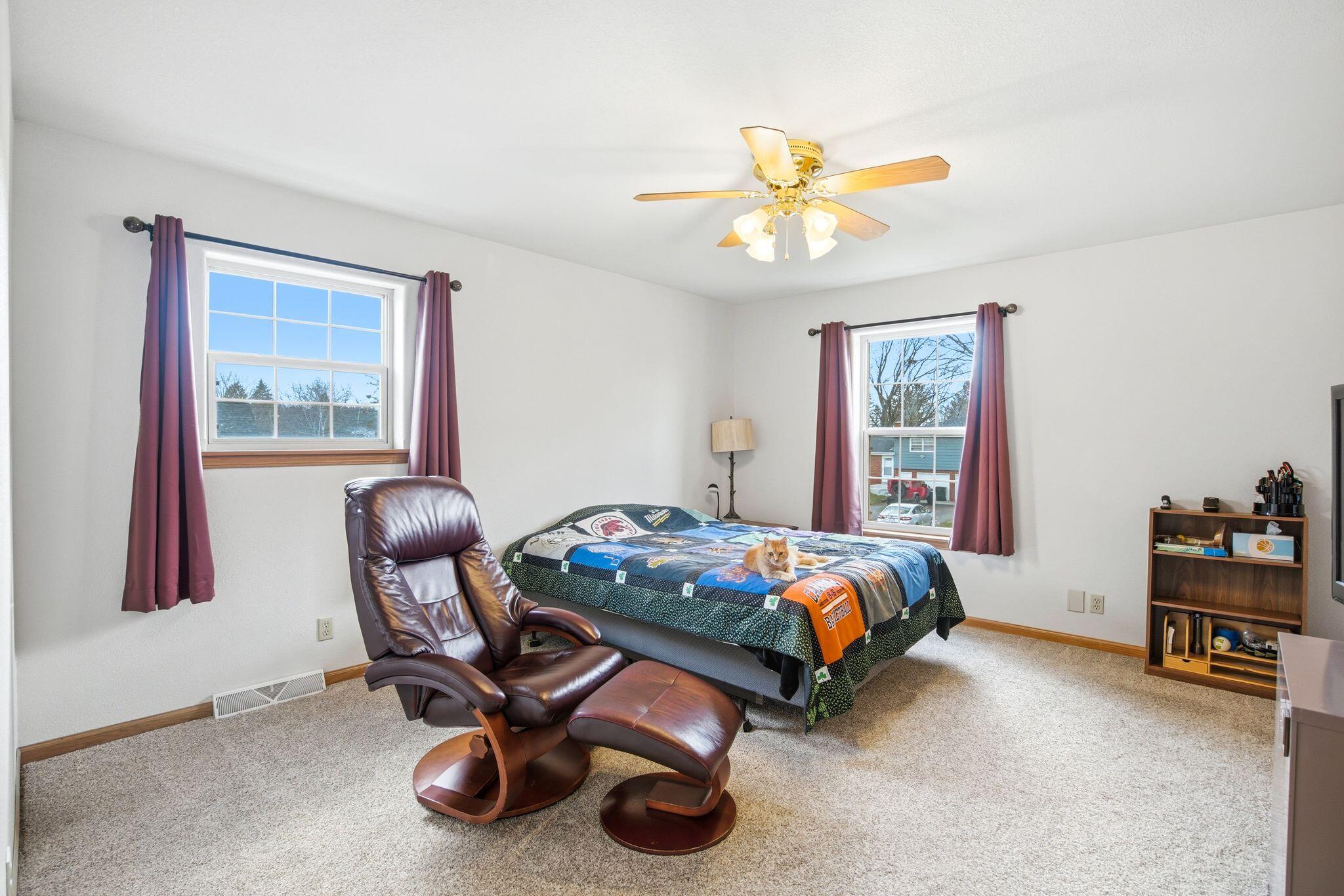 202 Stocks Drive Delafield, WI 53018 - Photo 18 of 30 Primary Bedroom