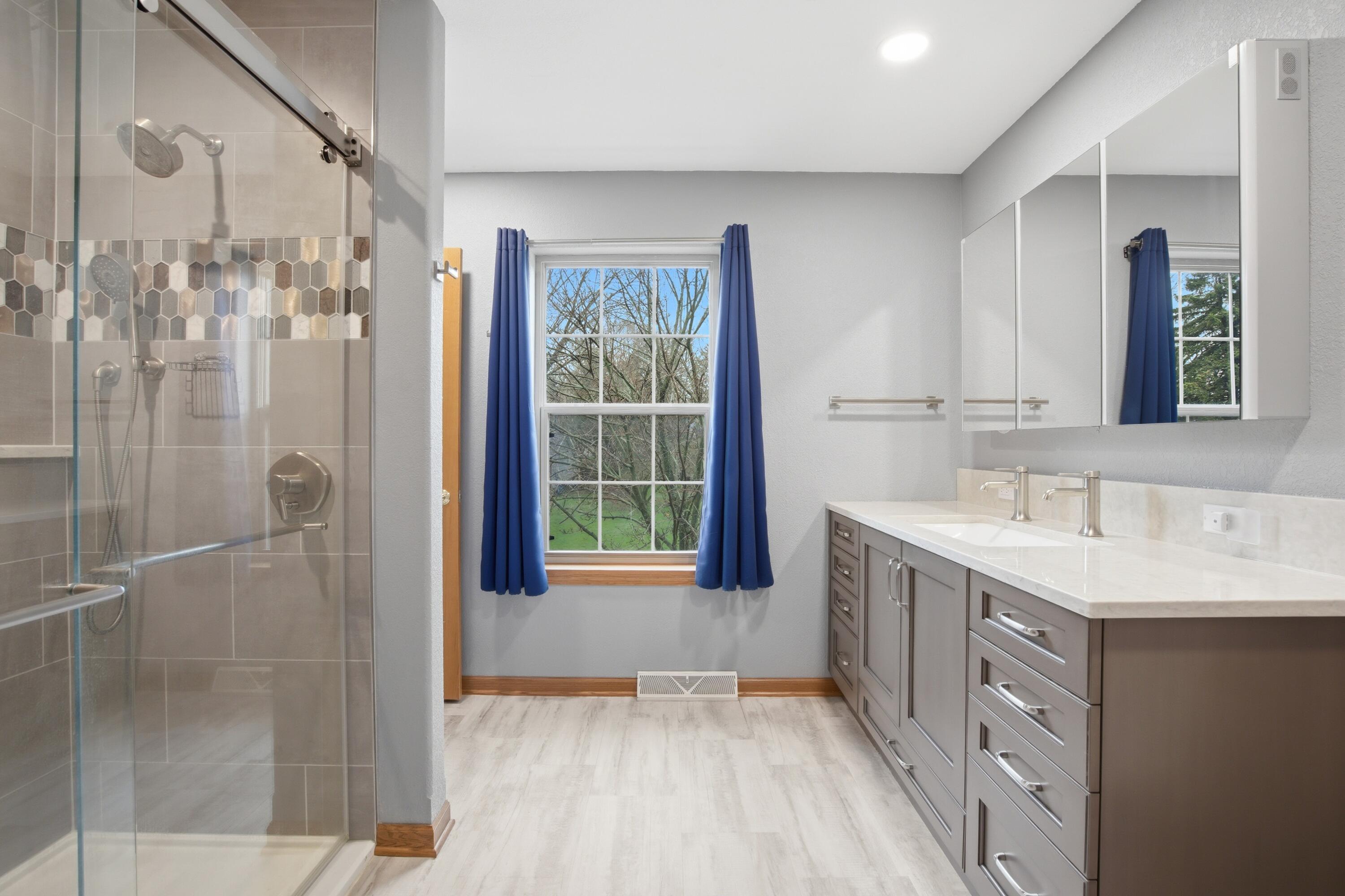202 Stocks Drive Delafield, WI 53018 - Photo 20 of 30 Ensuite Bath 2