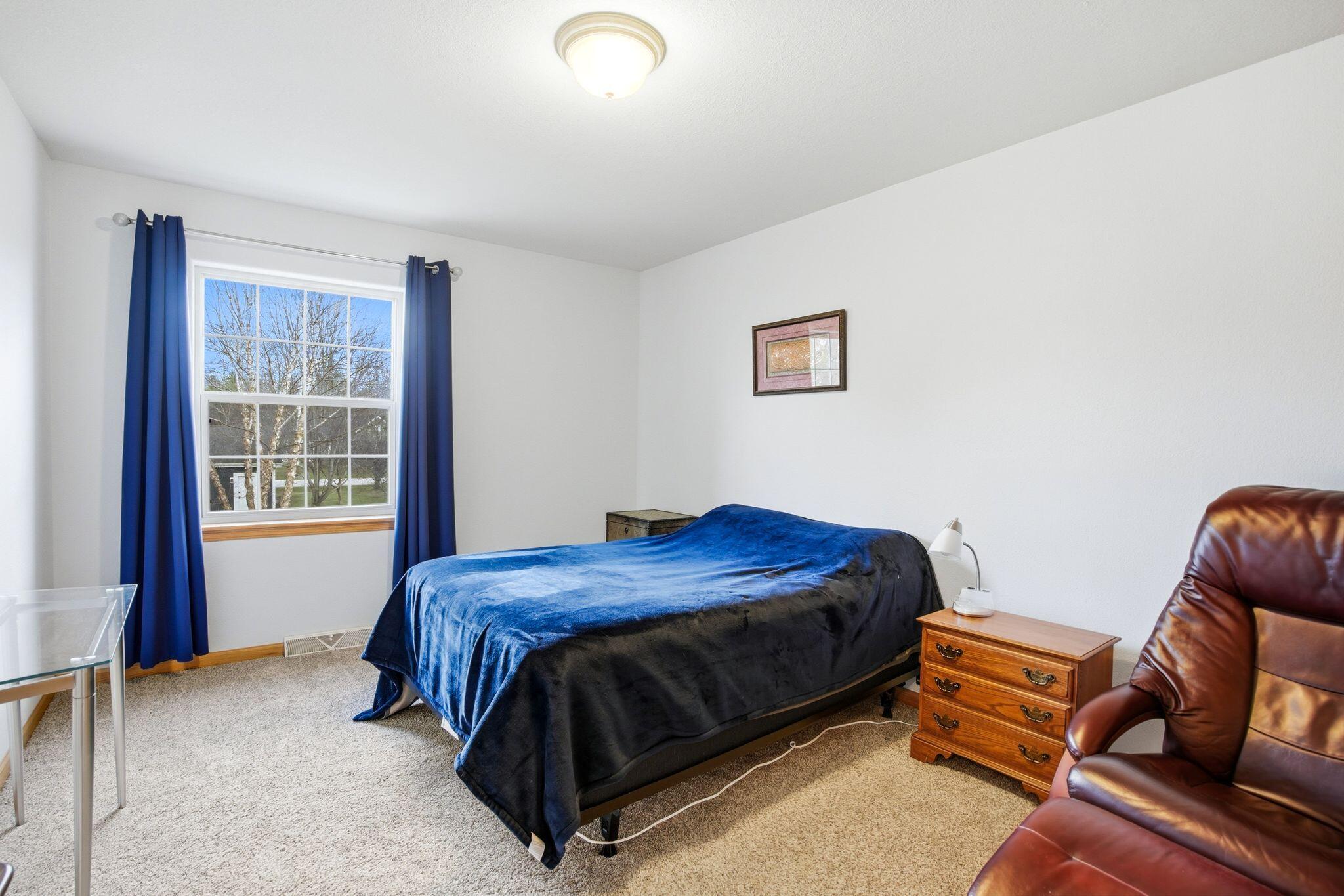 202 Stocks Drive Delafield, WI 53018 - Photo 23 of 30 Bedroom 3