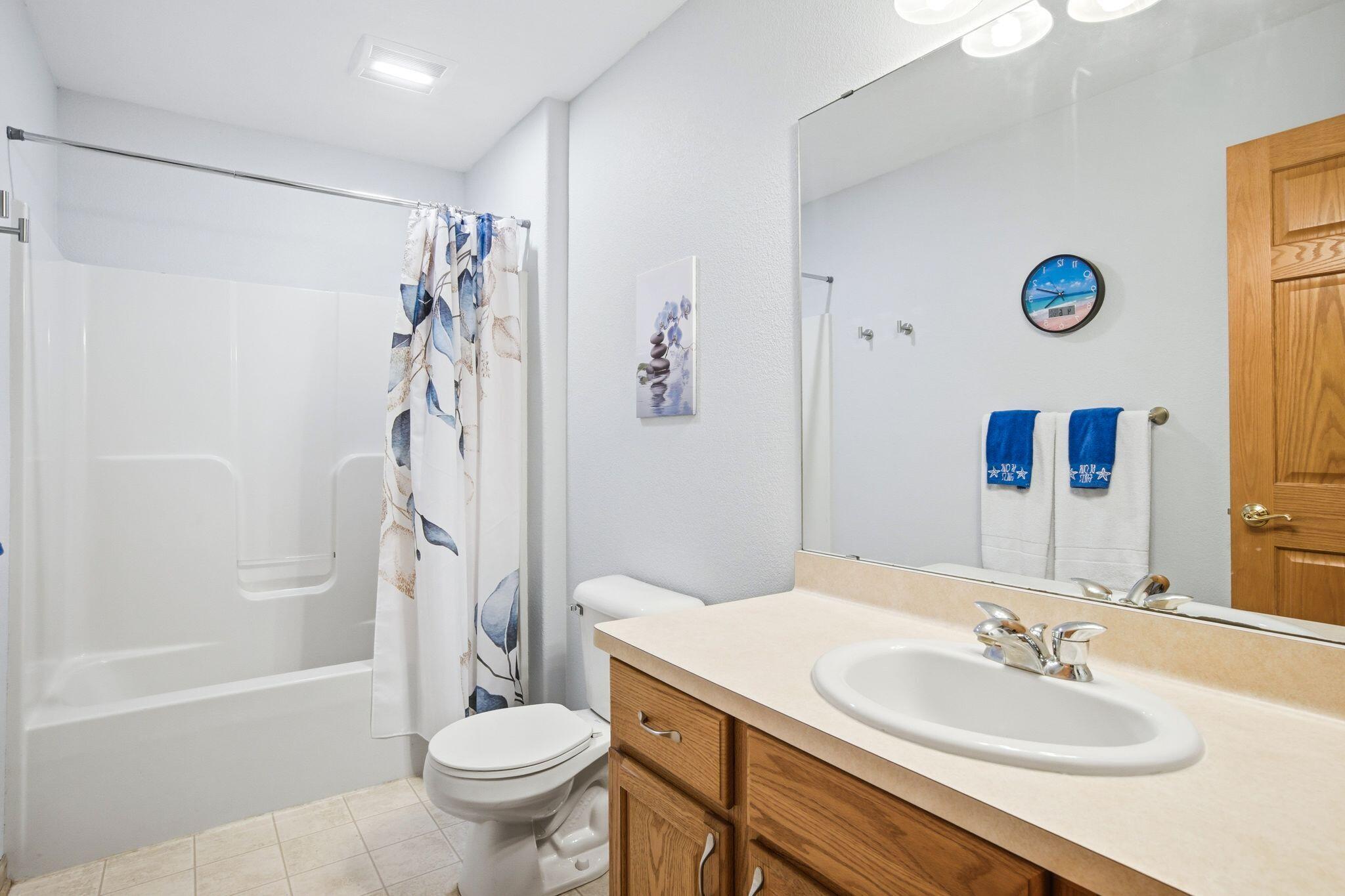 202 Stocks Drive Delafield, WI 53018 - Photo 24 of 30 2nd Level Guest Bath
