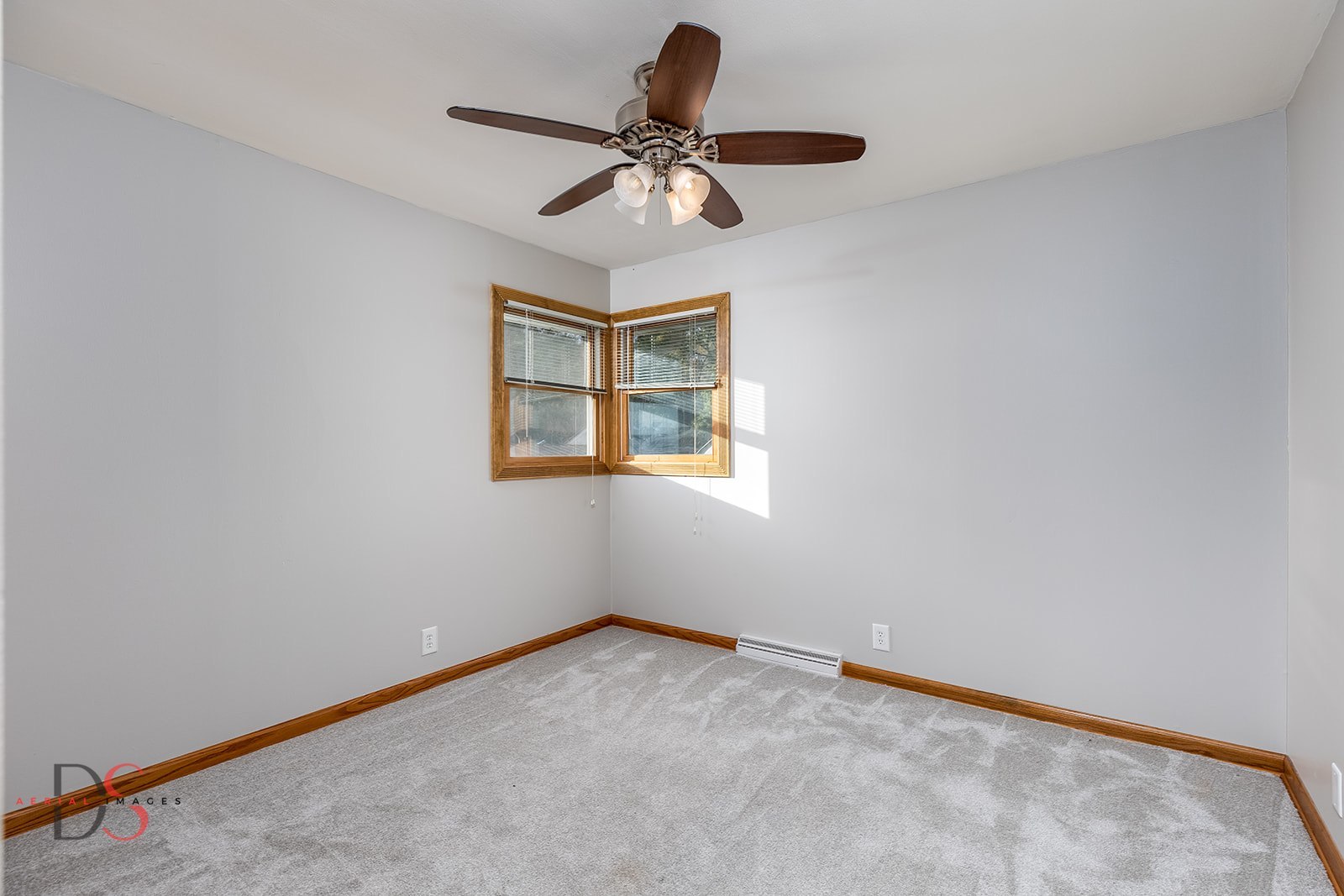 3060 Cemetery Road Morris, IL 60450 - Photo 14 of 24 a view of room with hardwood floor and ceiling fan