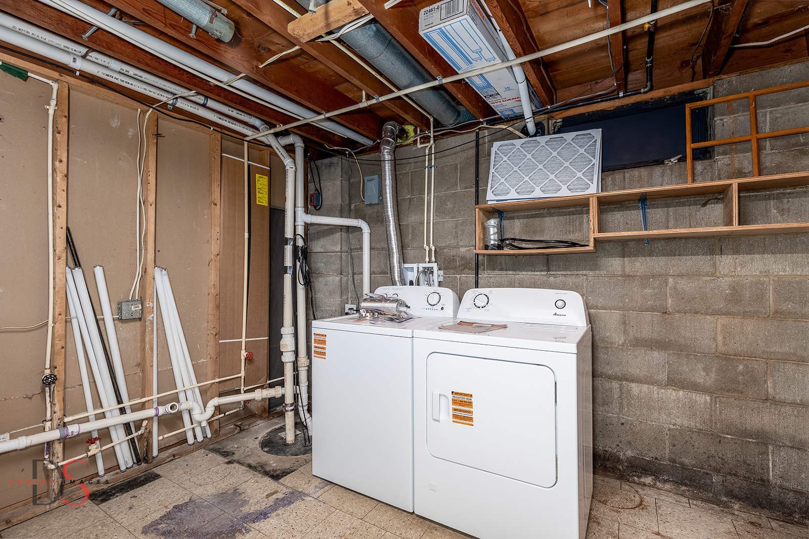 3060 Cemetery Road Morris, IL 60450 - Photo 19 of 24 a utility room with dryer and washer