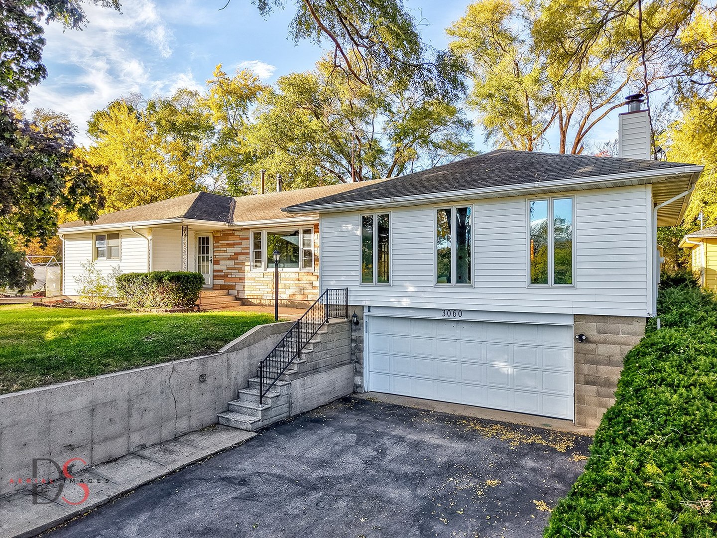 3060 Cemetery Road Morris, IL 60450 - Photo 2 of 24 a view of house that has a yard