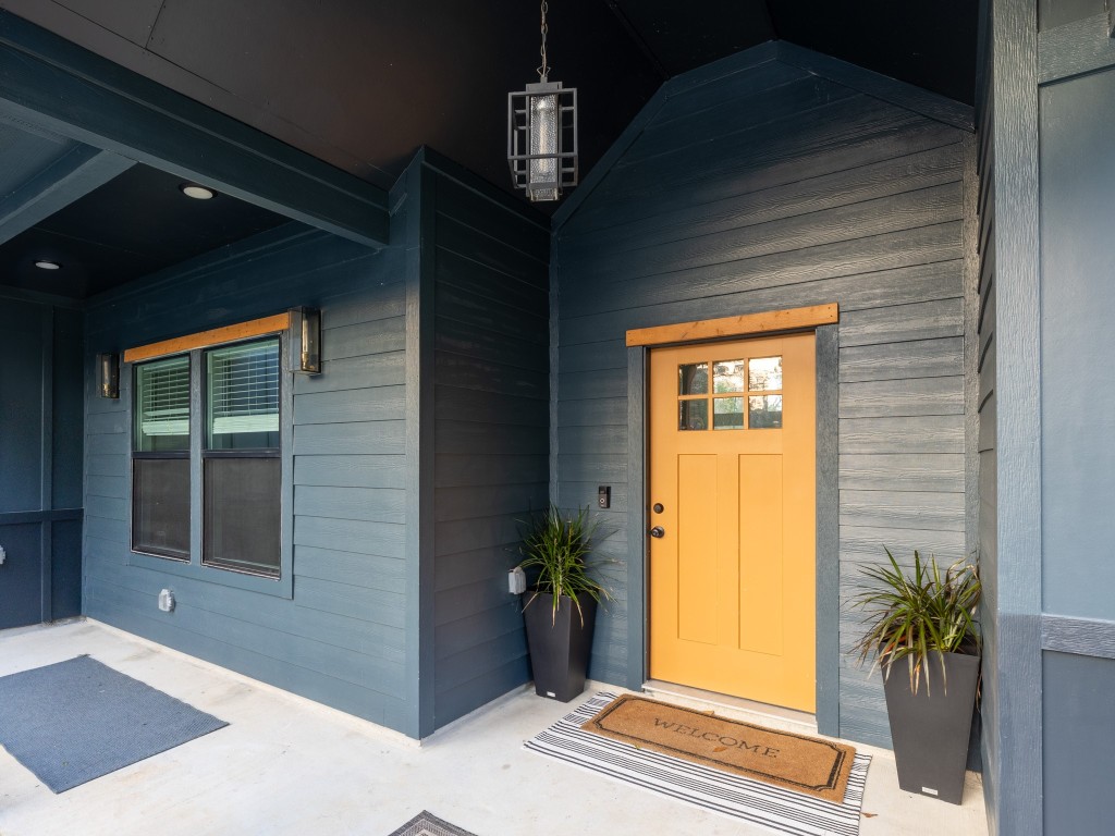 111 V Allen Lane Coldspring, TX 77331 - Photo 5 of 35 a view of a entryway of the house