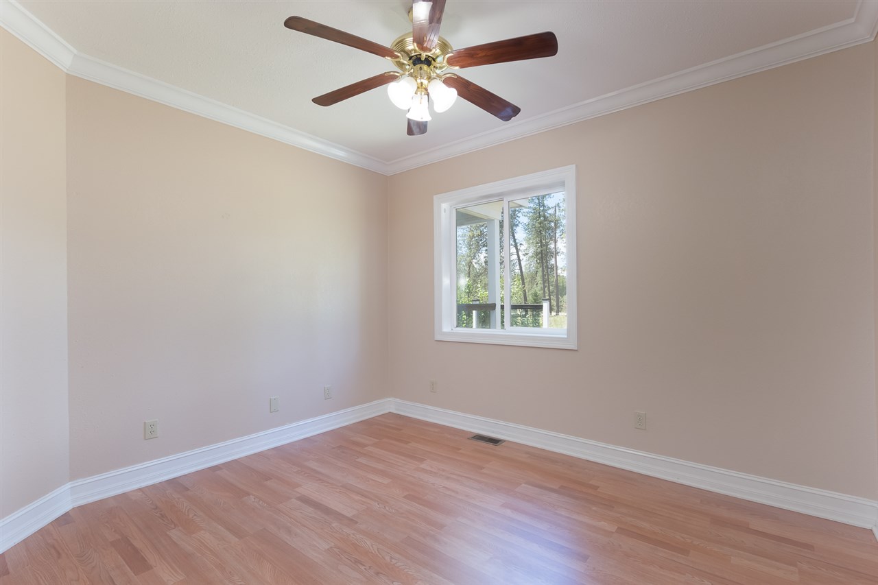 40110 North Hardesty Road Elk, WA 99009 - Photo 9 of 20