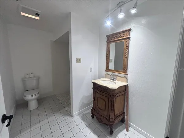 $2,200 | 4907 Northeast 6th Street, Ocala, FL 34470