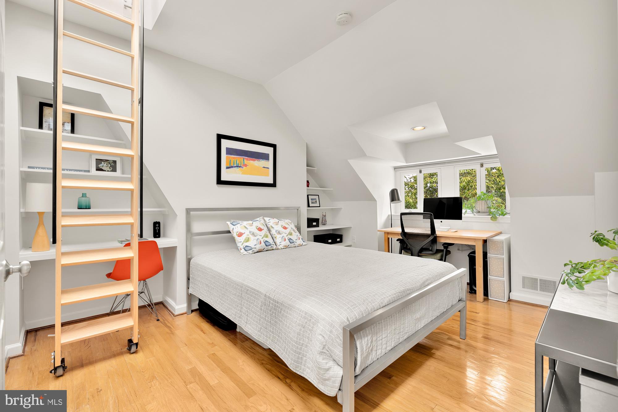 1826 Biltmore Street Northwest, Unit 4 Washington, DC 20009 - Photo 26 of 34