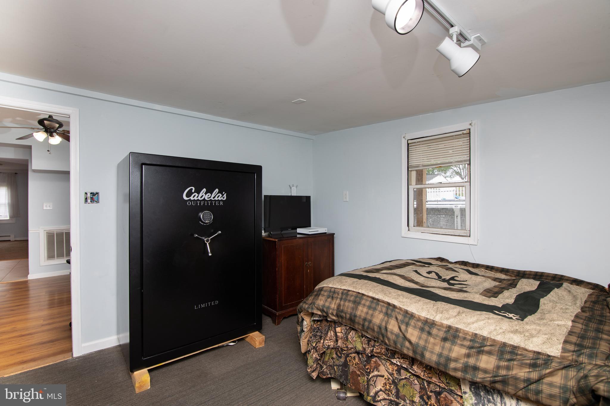 25 Gable Hill Road Levittown, PA 19057 - Photo 8 of 34