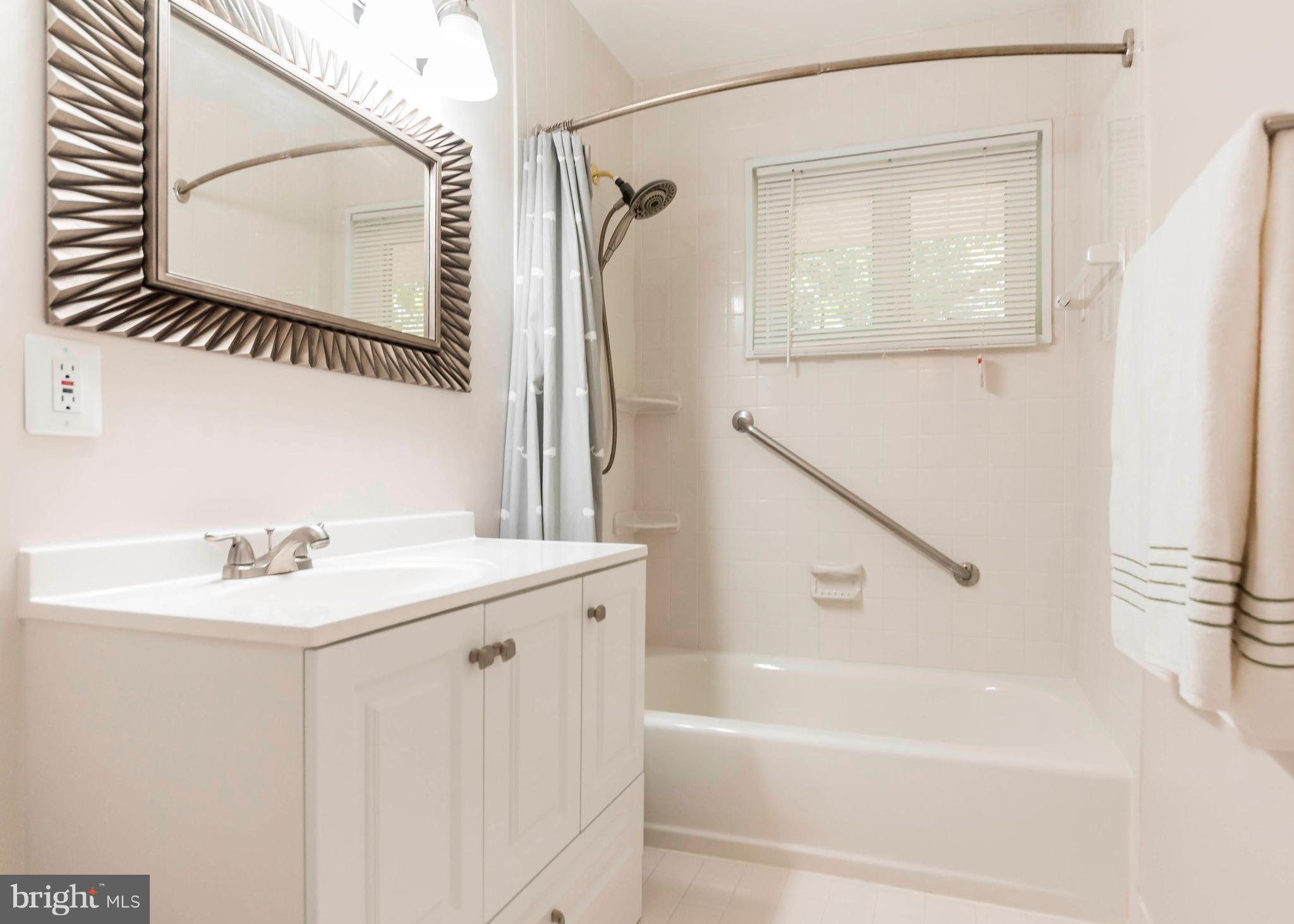 3929 Arcadia Road Alexandria, VA 22312 - Photo 5 of 14 Bath
