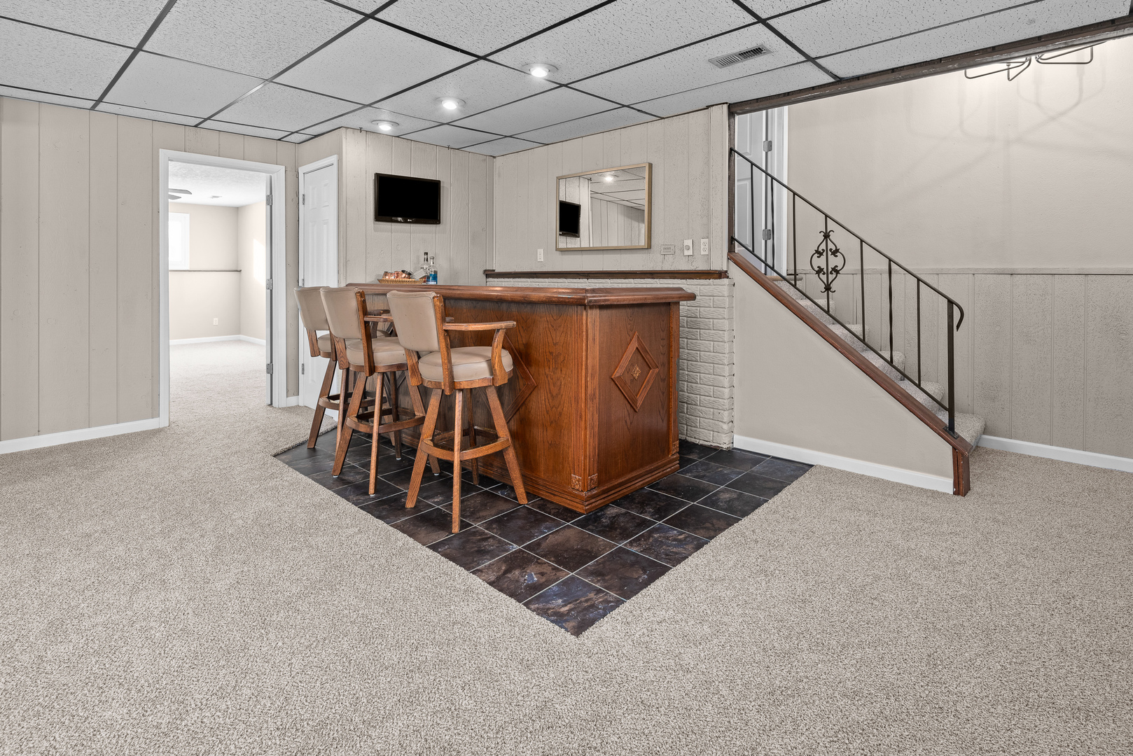 5302 16th Avenue Moline, IL 61265 - Photo 22 of 34 a living room with chairs and white walls