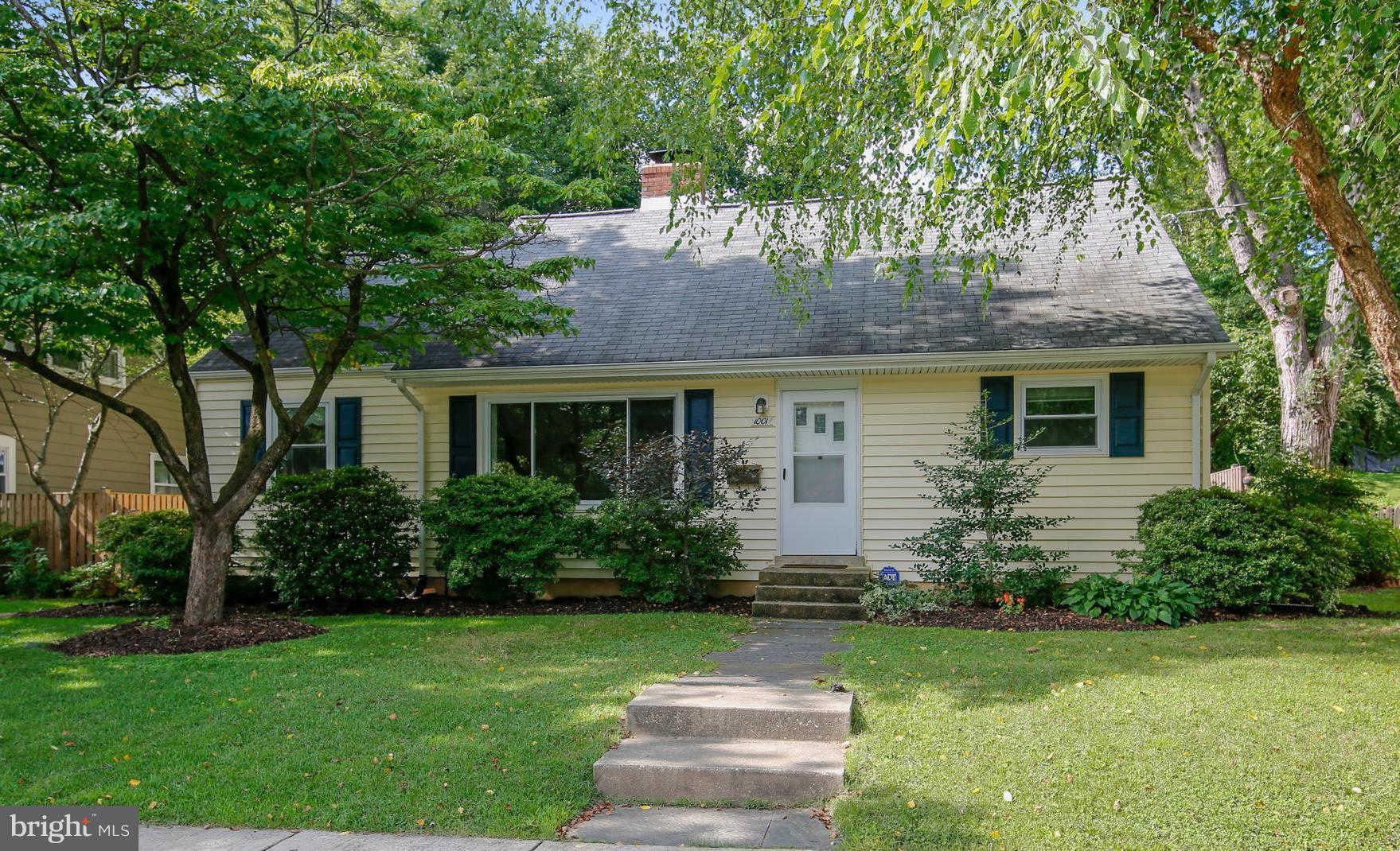 1001 Robin Road Silver Spring, MD 20901 - Photo 2 of 29 Exterior (Front)