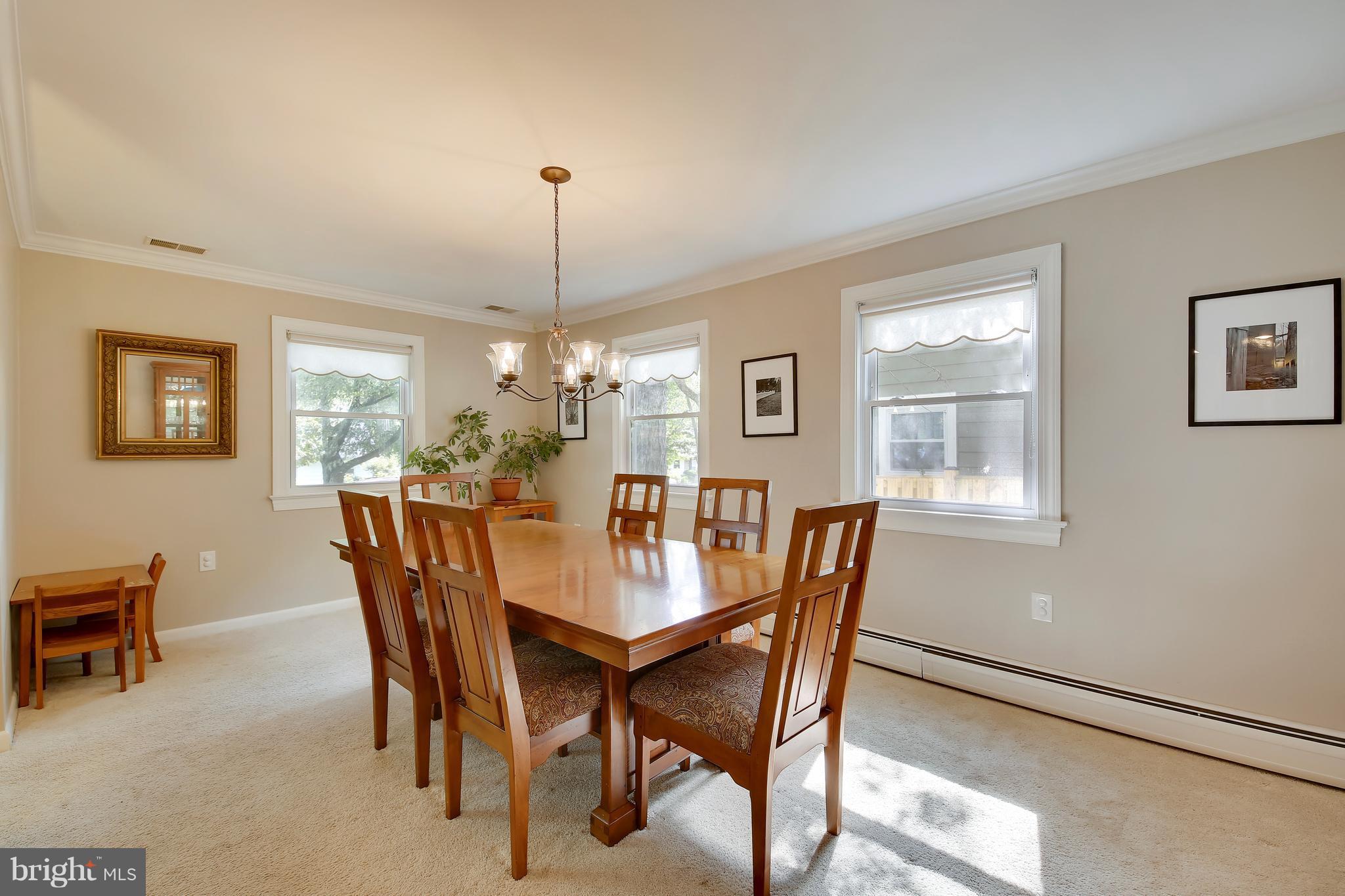 1001 Robin Road Silver Spring, MD 20901 - Photo 7 of 29 Dining Room
