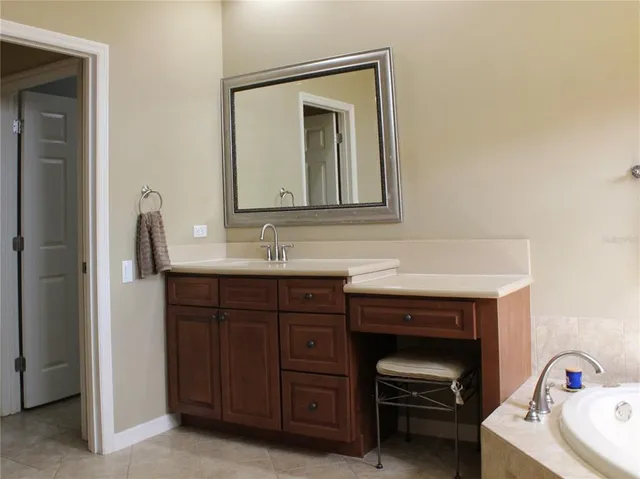 a view of walk in closet