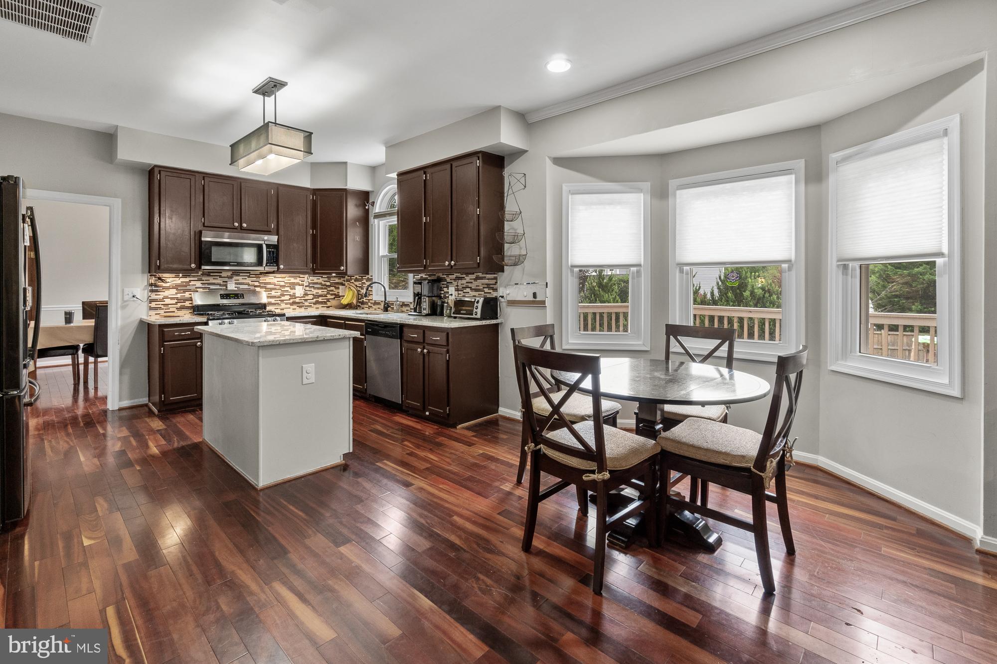17209 General Custer Way Poolesville, MD 20837 - Photo 23 of 67 Updated kitchen with table bump-out