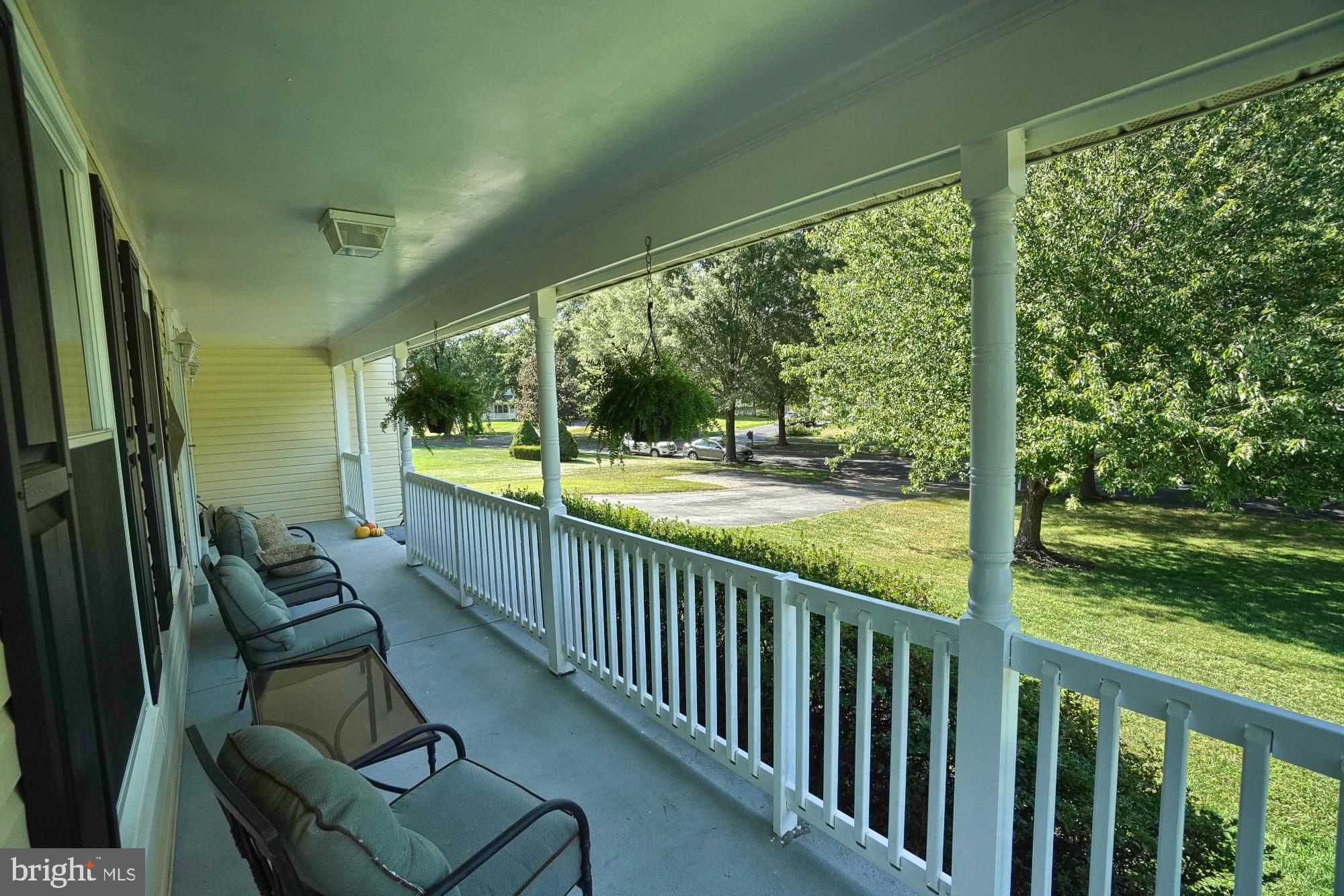 17209 General Custer Way Poolesville, MD 20837 - Photo 10 of 67 Gallery Image 10