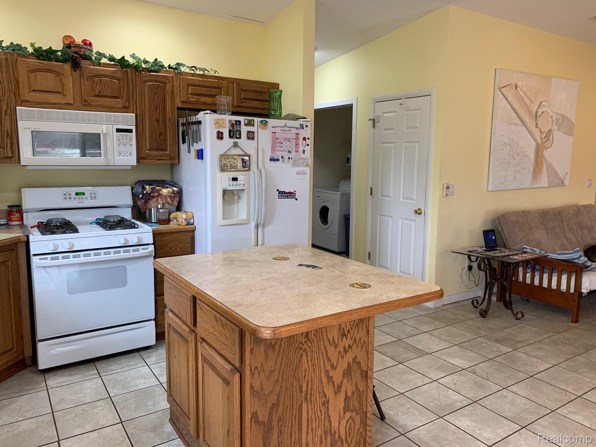1481 Roods Lake Road Lapeer, MI 48446 - Photo 8 of 31 IMG_3614.jpg