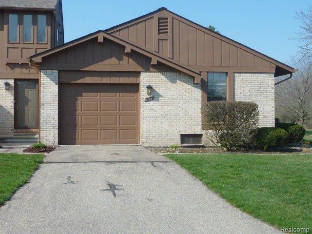 1850 Allenway Court Rochester, MI 48309 - Photo 1 of 25 P1020498.jpg