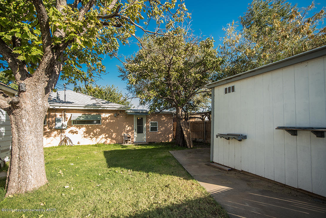 4404 South Hayden Street Amarillo, TX 79110 - Photo 28 of 29 a view of house with backyard