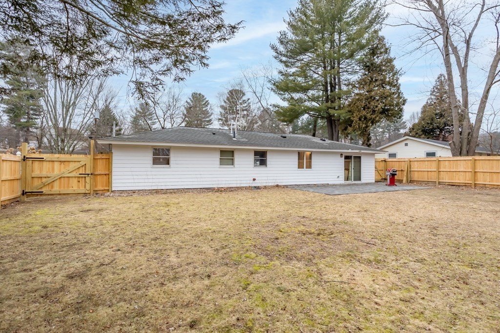 28 Anderson Road Framingham, MA 01701 - Photo 3 of 25 Gallery Image 3