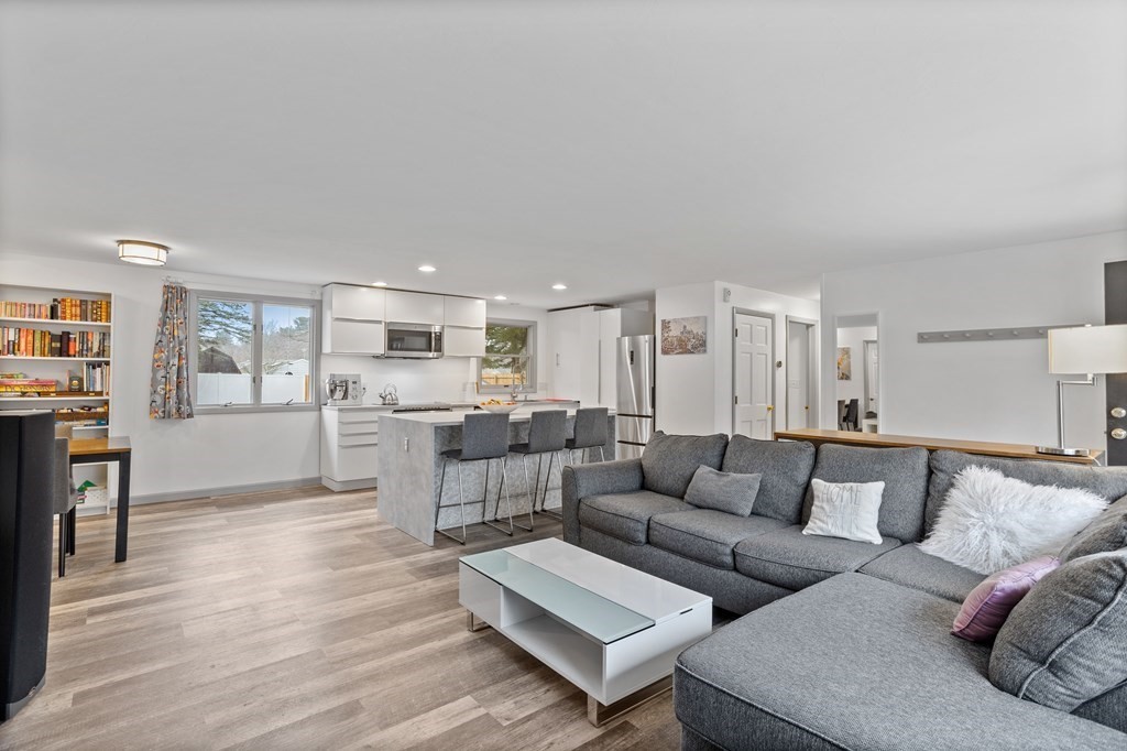 28 Anderson Road Framingham, MA 01701 - Photo 7 of 25 Gallery Image 7