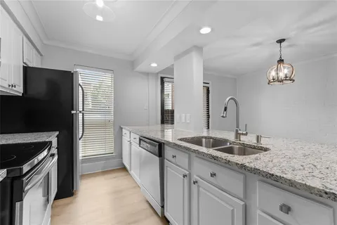 $355,000 | 5928 Sandhurst Lane, Unit 127, Dallas, TX 75206