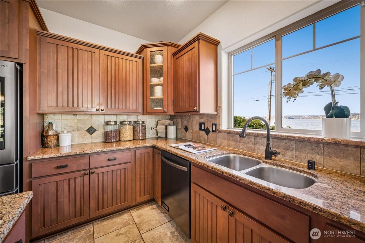 1374 Ahlstrom Road East Port Orchard, WA 98366 - Photo 11 of 40 Gallery Image 11