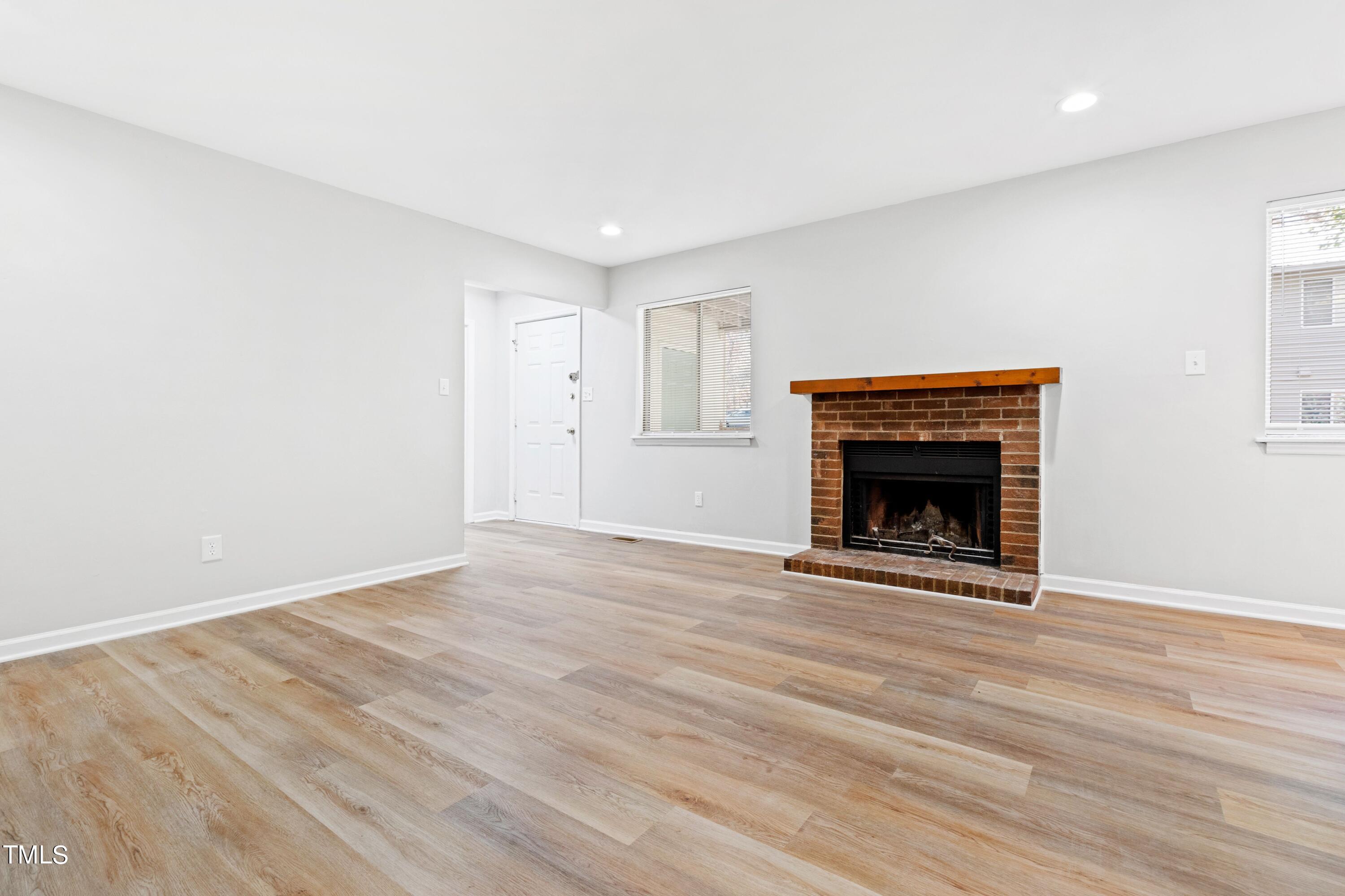 5325 Wayne Street Raleigh, NC 27606 - Photo 5 of 49 Unit A Living Rm