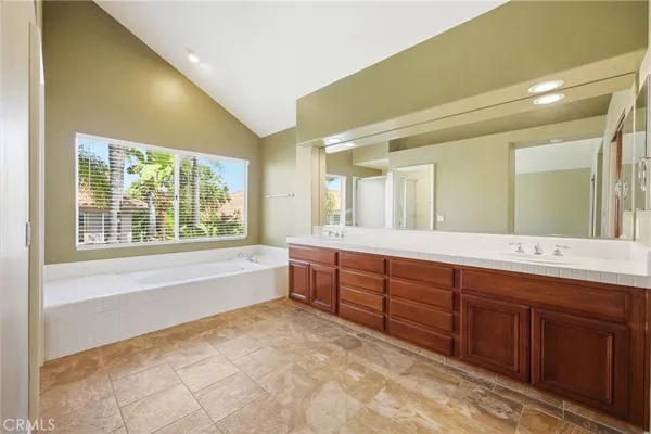 $7,200 | 1504 Avenida De Nogales, San Clemente, CA 92672