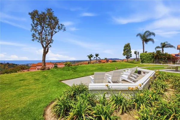 $7,200 | 1504 Avenida De Nogales, San Clemente, CA 92672