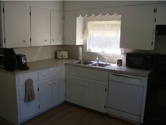 28 Broad Street Rochester, NH 03867 - Photo 12 of 25 Gallery Image 12