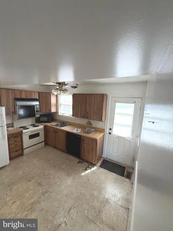 $199,999 | 427 Hardmoore Court, Glen Burnie, MD 21061