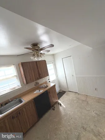 $199,999 | 427 Hardmoore Court, Glen Burnie, MD 21061