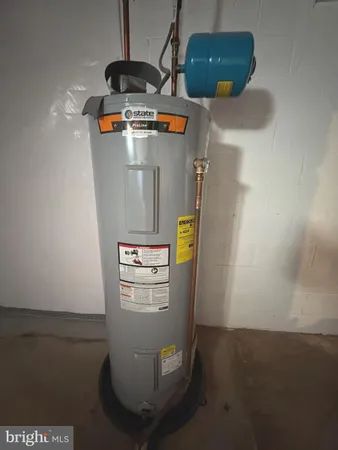 $199,999 | 427 Hardmoore Court, Glen Burnie, MD 21061