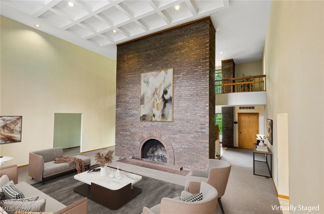 200 Hampshire Road Akron, OH 44313 - Photo 4 of 50 Soaring ceiling with a coffered design and recessed lighting