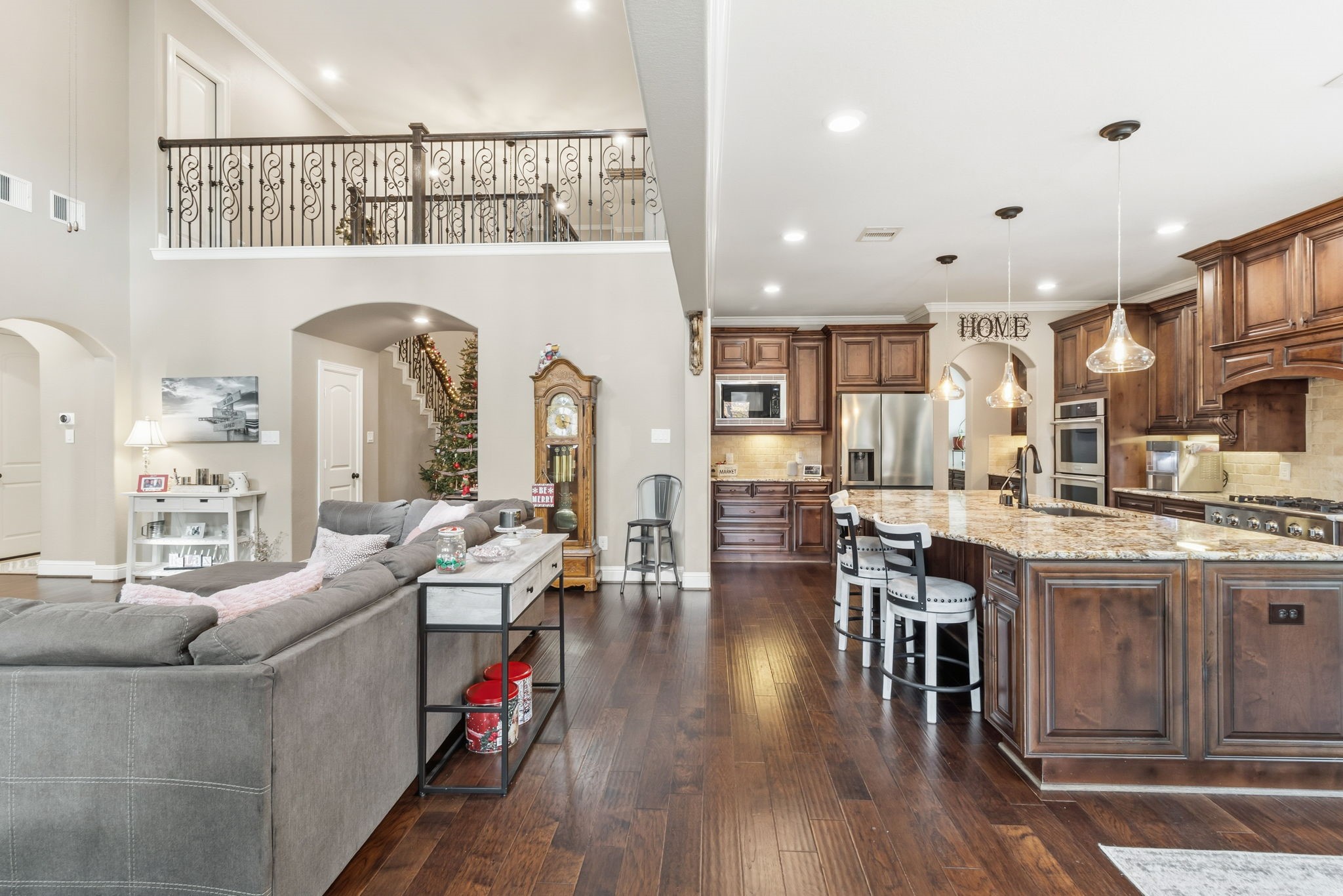 2187 Graystone Hills Drive Conroe, TX 77304 - Photo 7 of 50