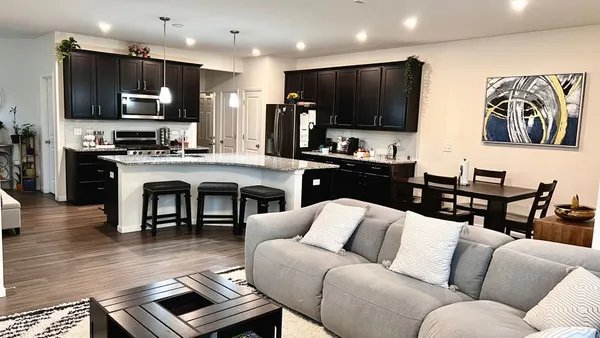 $3,200 | 538 Watercress Drive, Aurora, IL 60504